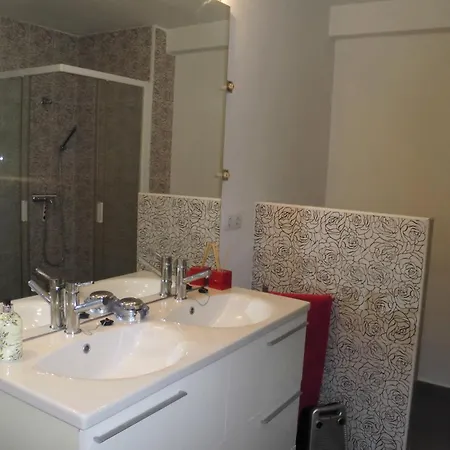 Apartment Near To Castle Santa Barbara